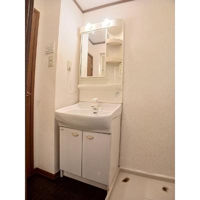 プラティークＢ 102【管理NO：1-011635001-01020】 ★家具家電は申し込み後に搬入します★の物件画像