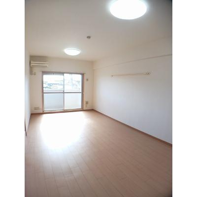 レジデンス牟礼 206【管理NO：1-013807101-02060】 ★家具家電は申し込み後に搬入します★ ★2026年10月中旬入居可能★の物件画像
