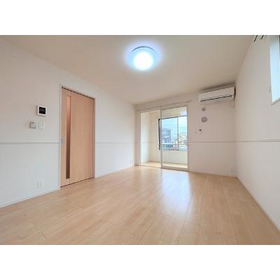 ピンズ唐津Ⅳ 101【管理NO：1-025038504-01010】 ★家具家電は申し込み後に搬入します★ ★2026年09月中旬入居可能★の物件画像