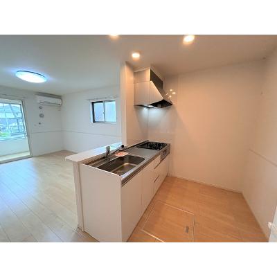 ピンズ唐津Ⅳ 101【管理NO：1-025038504-01010】 ★家具家電は申し込み後に搬入します★ ★2026年09月中旬入居可能★の物件画像