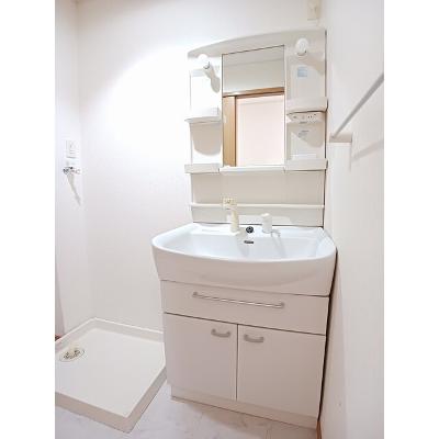 ノイエツァイトⅡ 101【管理NO：1-013666801-01010】 ★家具家電は申し込み後に搬入します★の物件画像