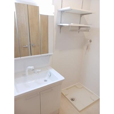 ドゥウェル　ノクターン　Ⅱ 105【管理NO：1-027900202-01050】 ★家具家電は申し込み後に搬入します★の物件画像