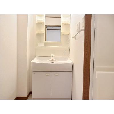 フローラル 203【管理NO：1-011976601-02030】 ★家具家電は申し込み後に搬入します★ ★2026年09月下旬入居可能★の物件画像