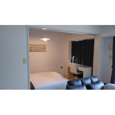 ソフィテル・紺屋町　ジュニアスイート１【ダブルベッド１台】交通アクセス抜群　設備充実　広々１LDK　高速WI－FI完備の洗練されたジュニアスィート　一歩先を行く快適ライフを　の物件画像