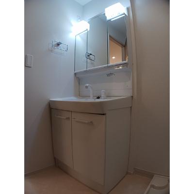 リベーレ 102【管理NO：1-025601601-01020】 ★家具家電は申し込み後に搬入します★の物件画像