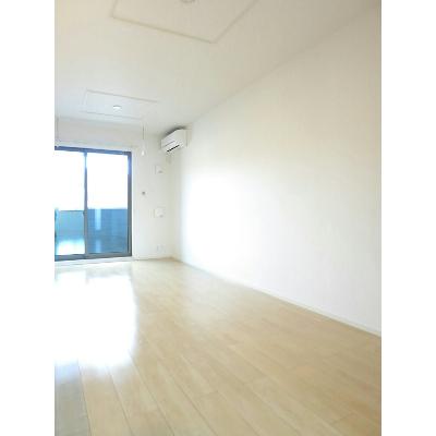 グッドデイズ 102【管理NO：1-023139601-01020】 ★家具家電は申し込み後に搬入します★の物件画像