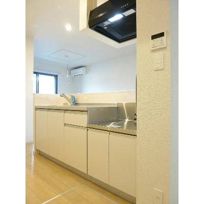グッドデイズ 102【管理NO：1-023139601-01020】 ★家具家電は申し込み後に搬入します★の物件画像
