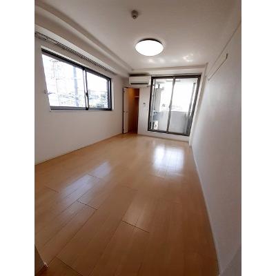 イーストブルー六番館 301【管理NO：1-022548101-03010】 ★家具家電は申し込み後に搬入します★ ★2026年09月中旬入居可能★の物件画像