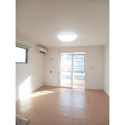 ベルクロスロード 201【管理NO：1-019017901-02010】 ★家具家電は申し込み後に搬入します★の物件画像