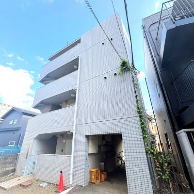 【J’sマンスリー飛田給 202】8月26日～入居可🌟厚さ20㎝超高密度ポケットコイルマットレス使用！駅徒歩5分、新宿駅まで約25分！都心へのアクセス良好☆【インターネット無料】の物件画像