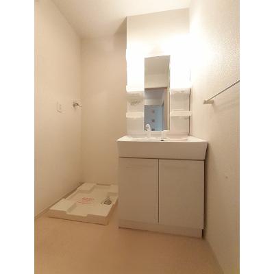 アンソレイユ・ヴァン 101【管理NO：1-017585802-01010】 ★家具家電は申し込み後に搬入します★ ★2026年09月上旬入居可能★の物件画像