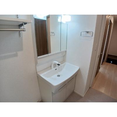 ゴールド　ティアラ 202【管理NO：1-028389201-02020】 ★家具家電は申し込み後に搬入します★の物件画像
