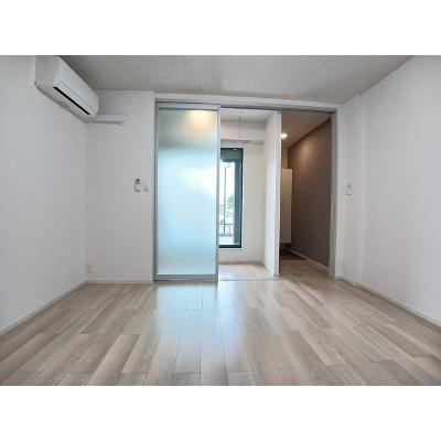 ゴールド　ティアラ 101【管理NO：1-028389201-01010】 ★家具家電は申し込み後に搬入します★の物件画像