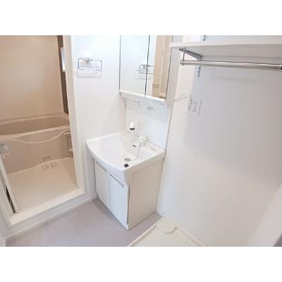 ゴールド　ティアラ 101【管理NO：1-028389201-01010】 ★家具家電は申し込み後に搬入します★の物件画像