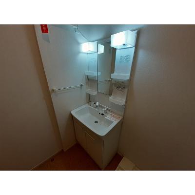 サザンクロス 104【管理NO：1-020279201-01040】 ★家具家電は申し込み後に搬入します★の物件画像