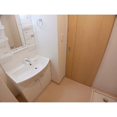 サンリット 103【管理NO：1-023735401-01030】 ★家具家電は申し込み後に搬入します★の物件画像