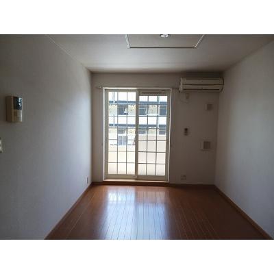 ラ・ペジーブル 201【管理NO：1-014049401-02010】 ★家具家電は申し込み後に搬入します★の物件画像
