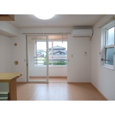 サンリット 202【管理NO：1-016006101-02020】 ★家具家電は申し込み後に搬入します★の物件画像