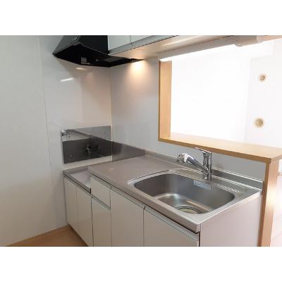 サンリット 202【管理NO：1-016006101-02020】 ★家具家電は申し込み後に搬入します★の物件画像