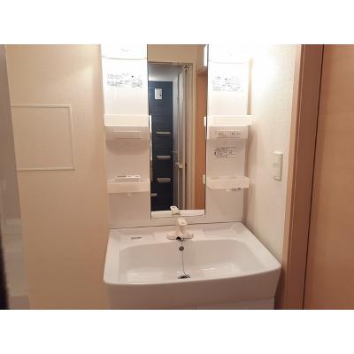 サンリット 202【管理NO：1-016006101-02020】 ★家具家電は申し込み後に搬入します★の物件画像