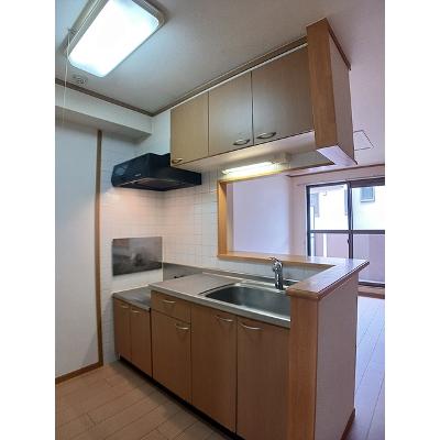 クレメンティア 203【管理NO：1-011996701-02030】 ★家具家電は申し込み後に搬入します★の物件画像