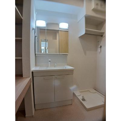 サンパティーク蓑川 101【管理NO：1-024979901-01010】 ★家具家電は申し込み後に搬入します★の物件画像