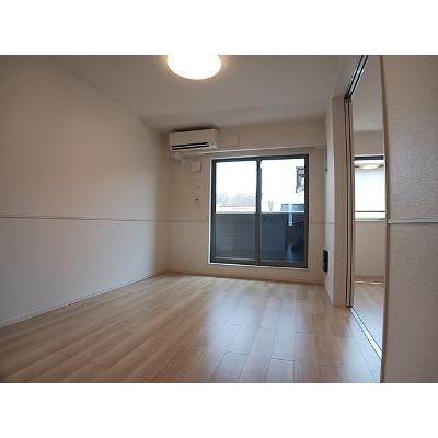 ラ　テールⅡ 201【管理NO：1-025664602-02010】 ★家具家電は申し込み後に搬入します★の物件画像