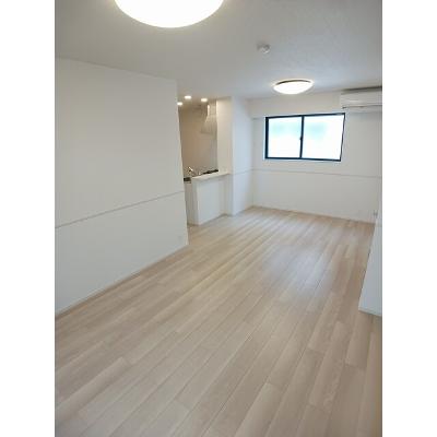 ブルーム 102【管理NO：1-028082001-01020】 ★家具家電は申し込み後に搬入します★ ★2026年08月下旬入居可能★の物件画像