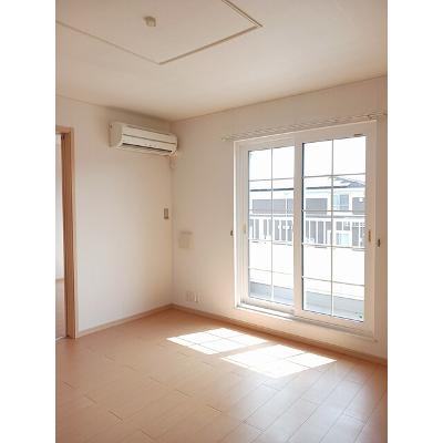 サニースクエアＡ 201【管理NO：1-015822401-02010】 ★家具家電は申し込み後に搬入します★の物件画像