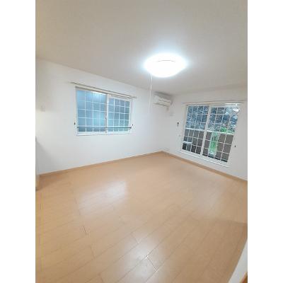 カレント 203【管理NO：1-016179901-02030】 ★家具家電は申し込み後に搬入します★ ★2026年10月上旬入居可能★の物件画像