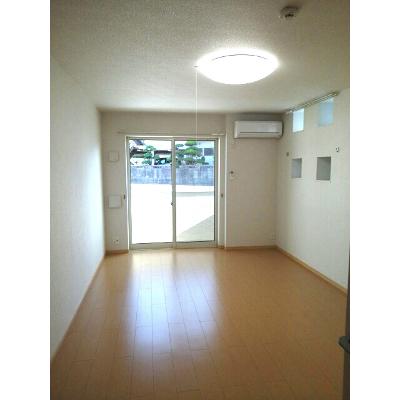 ブライト・ノヴァＢ 103【管理NO：1-017917402-01030】 ★家具家電は申し込み後に搬入します★の物件画像