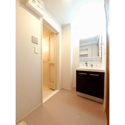 プルニエール西が丘 202【管理NO：1-026755101-02020】 ★家具家電は申し込み後に搬入します★ ★2026年09月中旬入居可能★の物件画像