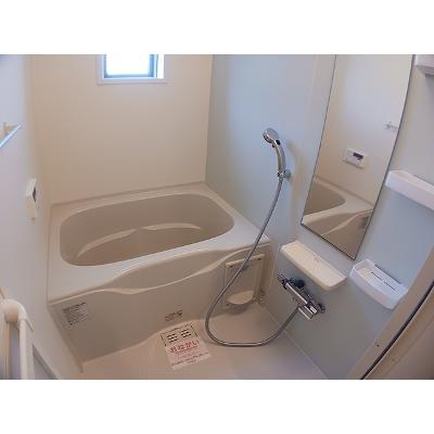 アイリス 103【管理NO：1-024031701-01030】 ★家具家電は申し込み後に搬入します★の物件画像