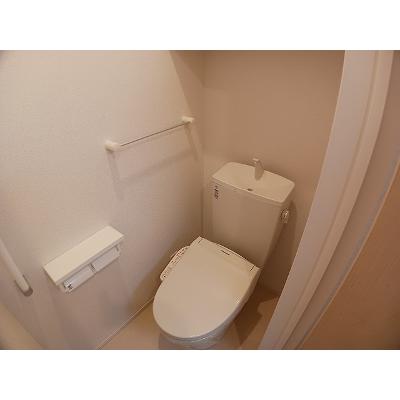 アイリス 103【管理NO：1-024031701-01030】 ★家具家電は申し込み後に搬入します★の物件画像