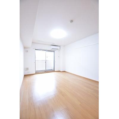 カーサ　クワノ 107【管理NO：1-014557701-01060】 ★家具家電は申し込み後に搬入します★ ★2026年10月中旬入居可能★の物件画像