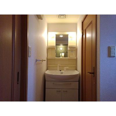 カメリアＢ 102【管理NO：1-012715602-01020】 ★家具家電は申し込み後に搬入します★の物件画像
