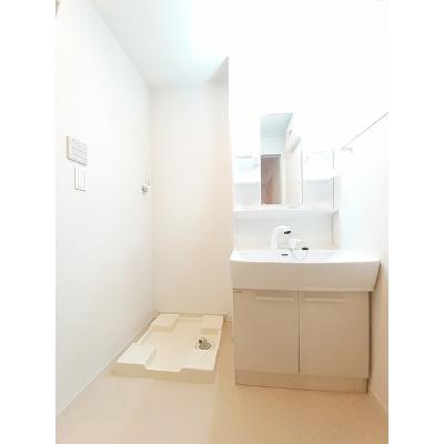 グロリアス　Ｍ 101【管理NO：1-019038701-01010】 ★家具家電は申し込み後に搬入します★ ★2026年10月上旬入居可能★の物件画像