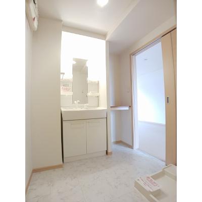 アソート 101【管理NO：1-015563201-01010】 ★家具家電は申し込み後に搬入します★ ★2026年10月上旬入居可能★の物件画像