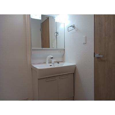 ブリランテ　Ⅰ 102【管理NO：1-027653101-01020】 ★家具家電は申し込み後に搬入します★ ★2026年09月下旬入居可能★の物件画像