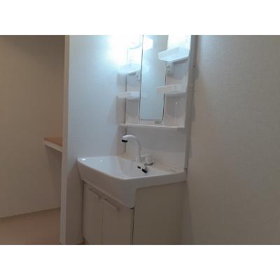 ラフィネⅡ 102【管理NO：1-020442901-01020】 ★家具家電は申し込み後に搬入します★の物件画像