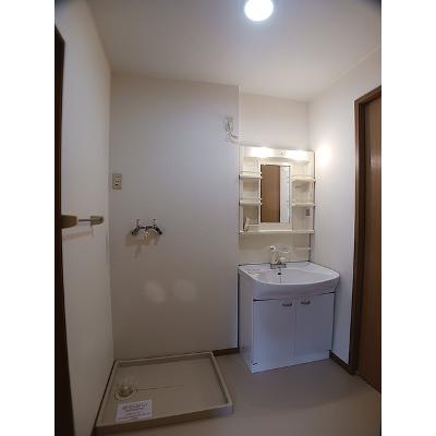 ラフィネ　Ａ 101【管理NO：1-009799601-01010】 ★家具家電は申し込み後に搬入します★の物件画像