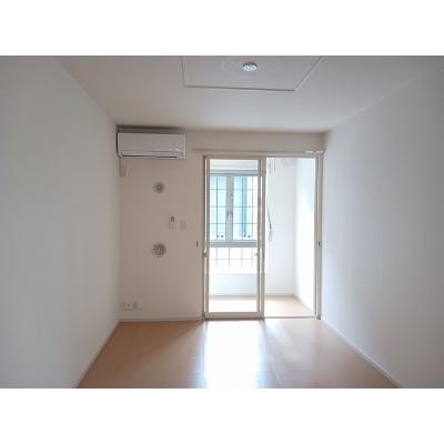 フルット 102【管理NO：1-018506101-01020】 ★家具家電は申し込み後に搬入します★ ★2026年09月下旬入居可能★の物件画像