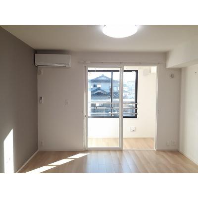 ヒカルサ高岡角ウエスト 204【管理NO：1-027529901-02040】 ★家具家電は申し込み後に搬入します★の物件画像