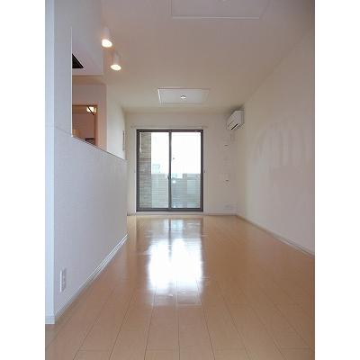 Ｔｒａｍｏｎｔｏ 103【管理NO：1-019751501-01030】 ★家具家電は申し込み後に搬入します★ ★2026年10月中旬入居可能★の物件画像