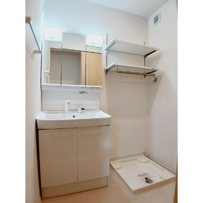 セレノフィオーレ 202【管理NO：1-024807801-02020】 ★家具家電は申し込み後に搬入します★の物件画像