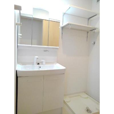 セレノフィオーレ 202【管理NO：1-024807801-02020】 ★家具家電は申し込み後に搬入します★の物件画像