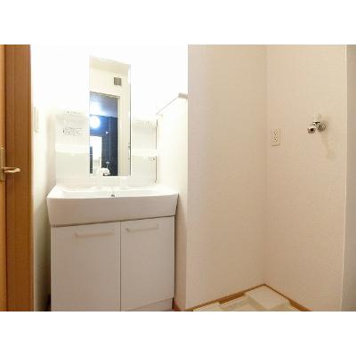 グリーンローズＢ 103【管理NO：1-015388802-01030】 ★家具家電は申し込み後に搬入します★の物件画像
