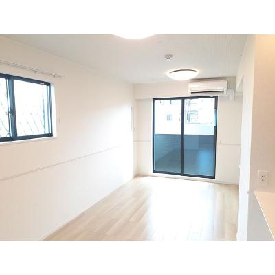 カーサ　プラーチド 105【管理NO：1-026799401-01050】 ★家具家電は申し込み後に搬入します★ ★2026年10月中旬入居可能★の物件画像