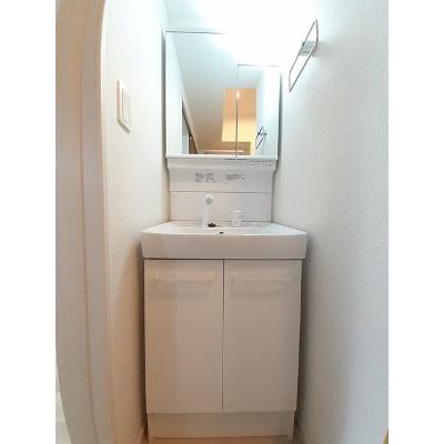 エーデルワイス 101【管理NO：1-027102501-01010】 ★家具家電は申し込み後に搬入します★ ★2026年09月下旬入居可能★の物件画像