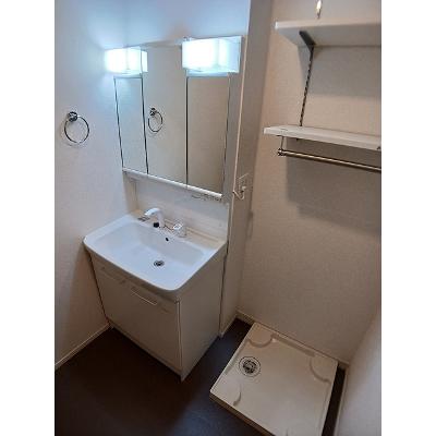 ルピナスⅠ 105【管理NO：1-025387101-01040】 ★家具家電は申し込み後に搬入します★の物件画像